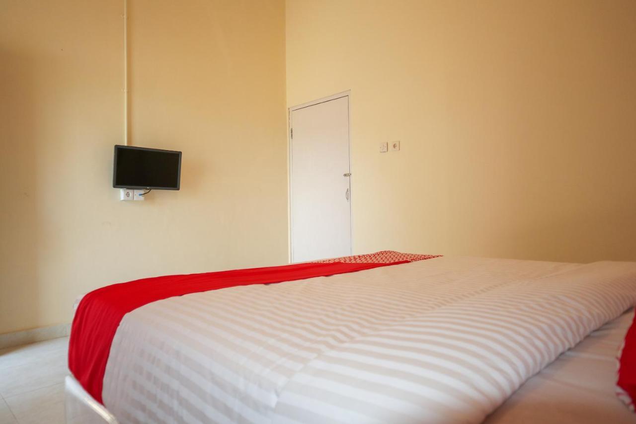 Oyo 2202 Delima Guest House Syariah Padang  Exterior foto
